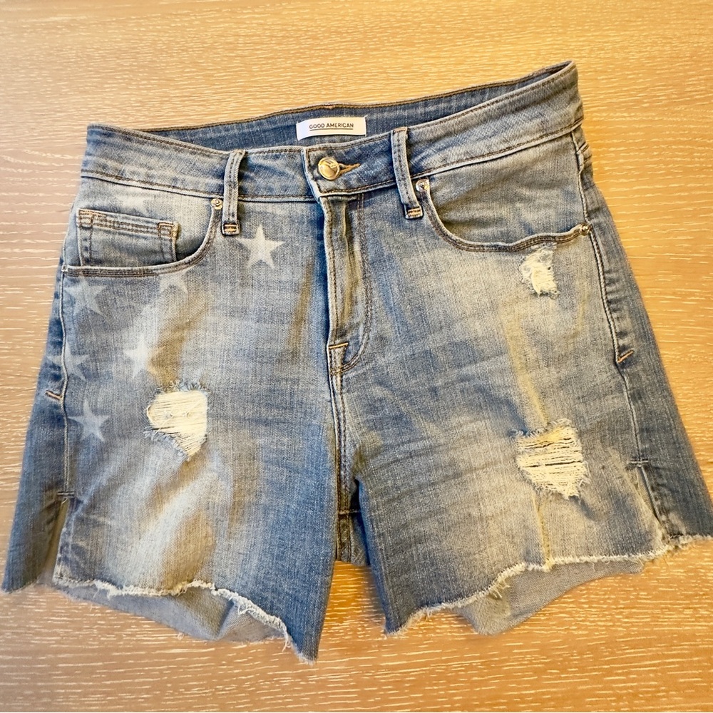 Good American Stars and Stripes-Patterned Jean Shorts, Women’s 0/25
